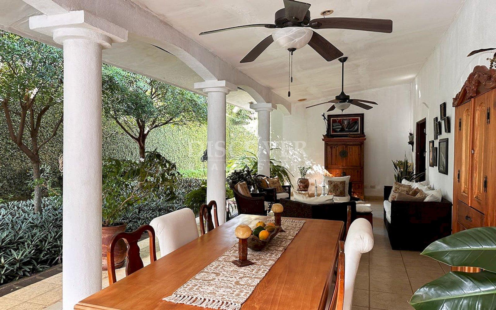  Comfortable house for sale in Santo Domingo 