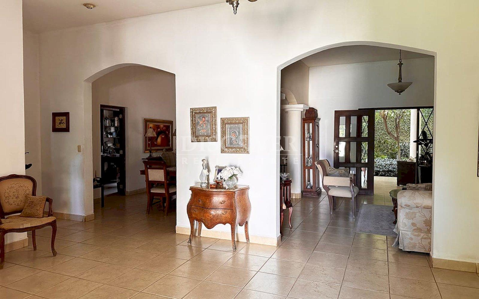  Comfortable house for sale in Santo Domingo 