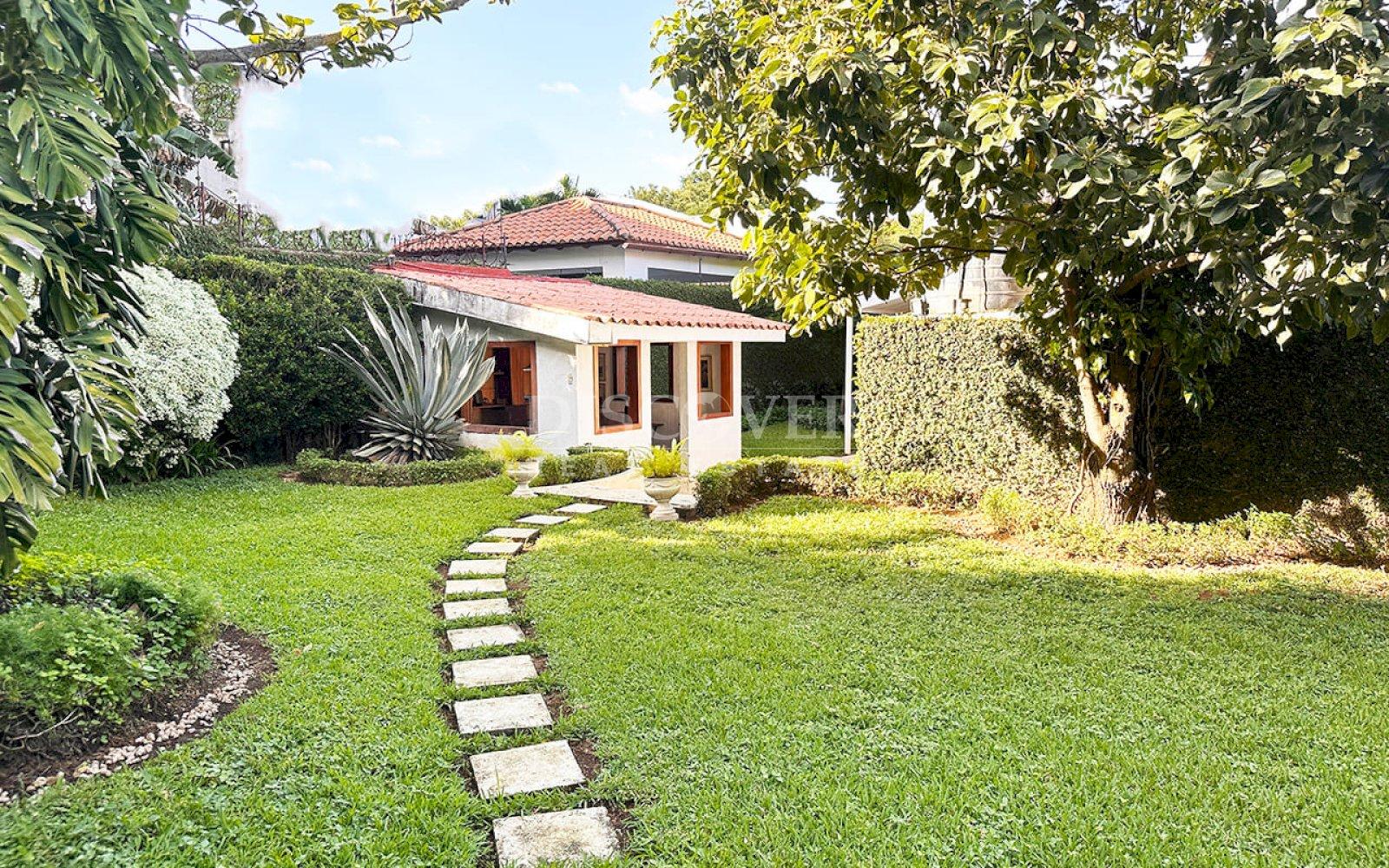  Comfortable house for sale in Santo Domingo 