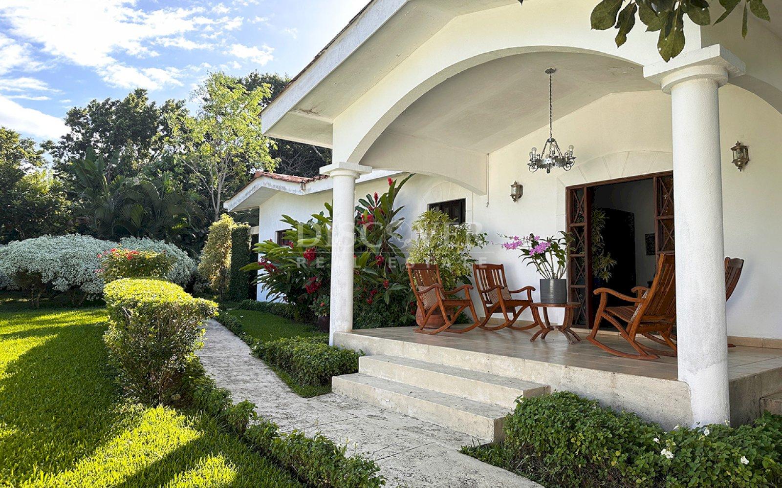  Comfortable house for sale in Santo Domingo 