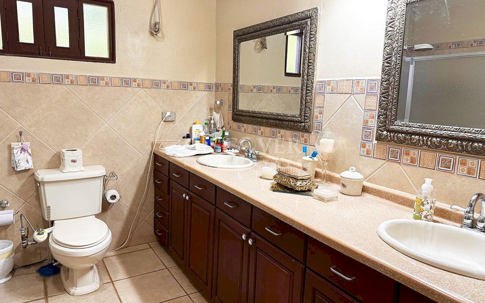  Comfortable house for sale in Santo Domingo 