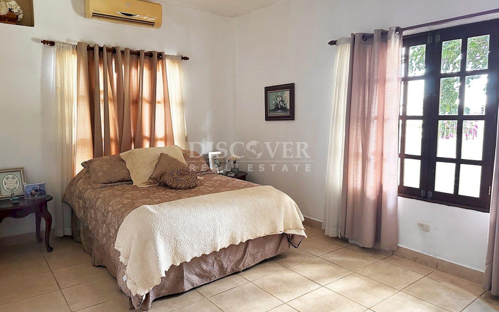  Comfortable house for sale in Santo Domingo 