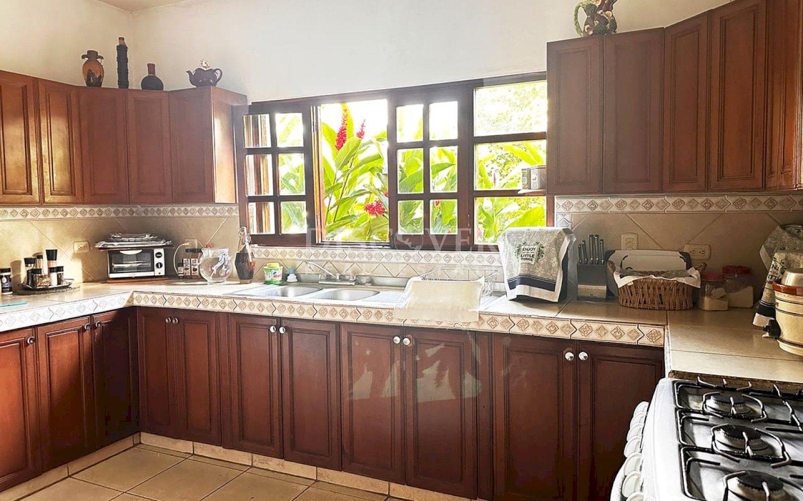  Comfortable house for sale in Santo Domingo 