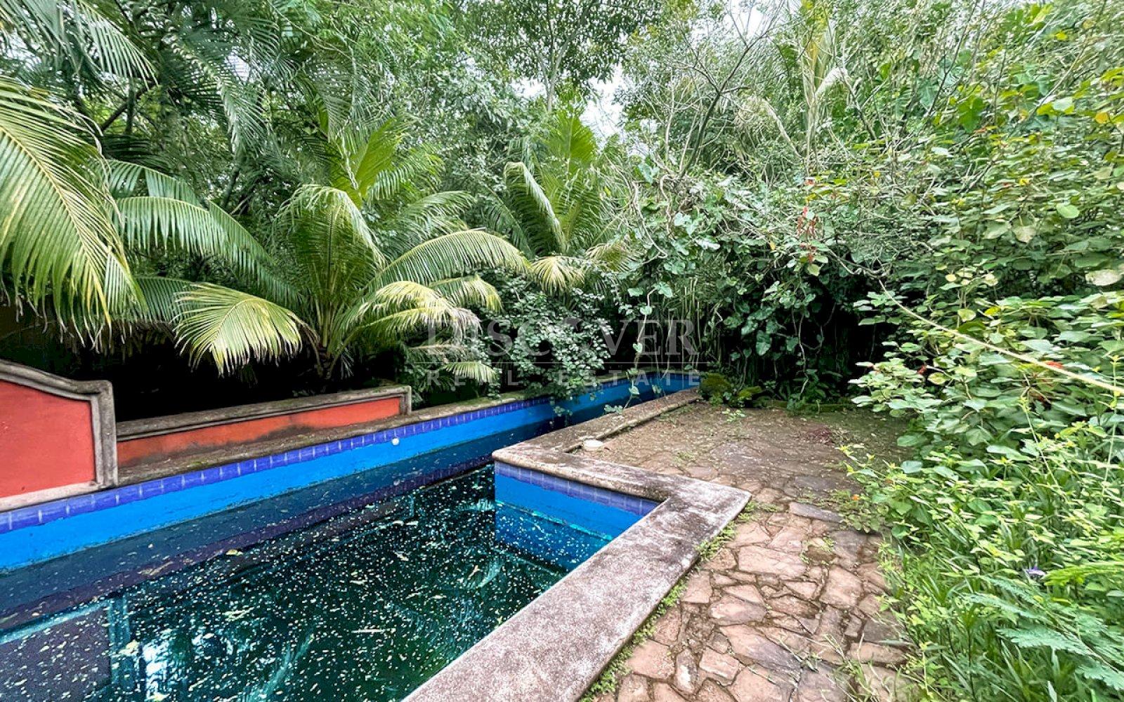  For Sale: Hotel in Granada, Nicaragua – Ideal for Renovation and Redevelopment