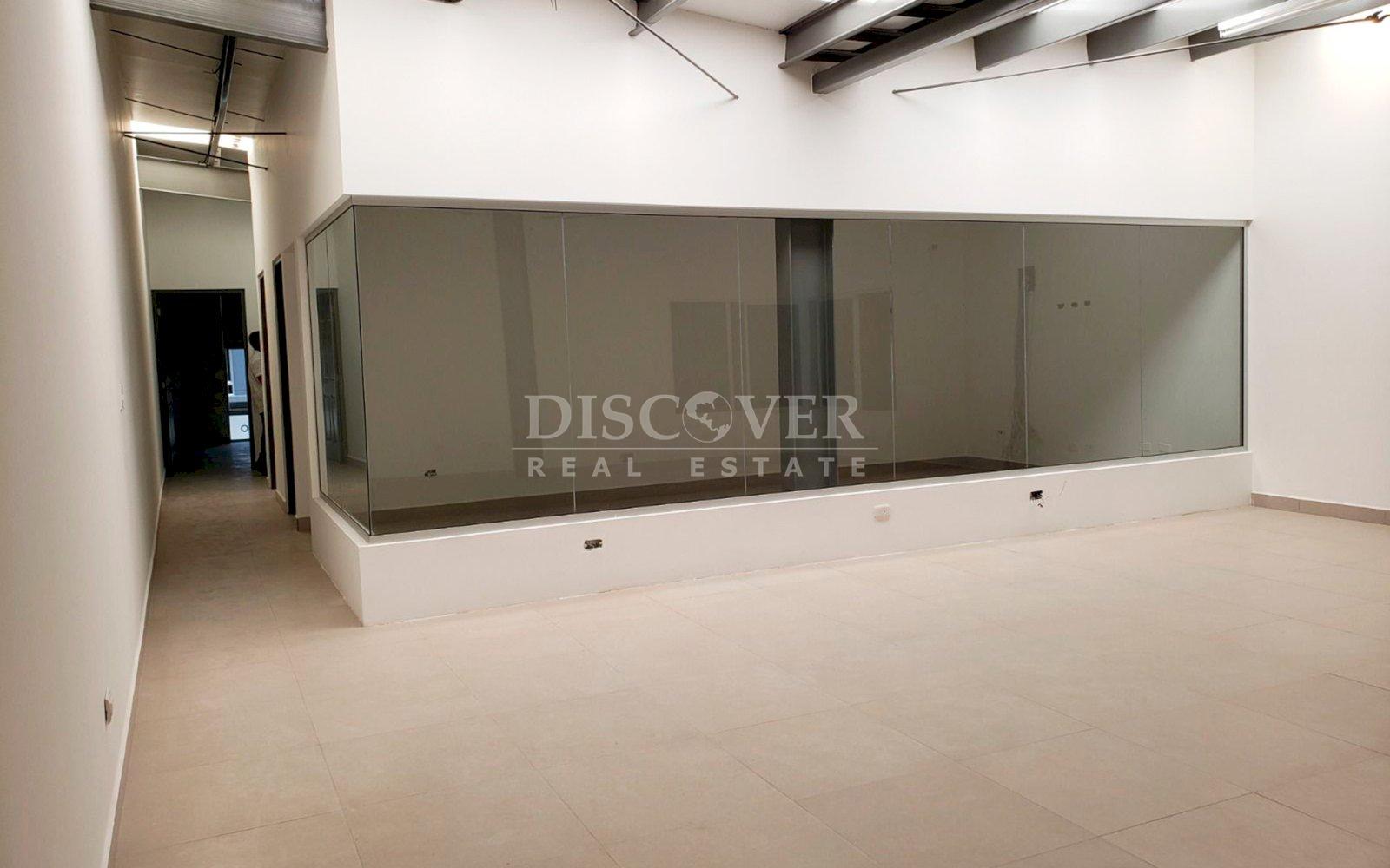  Warehouse for rent in Pista Suburbana