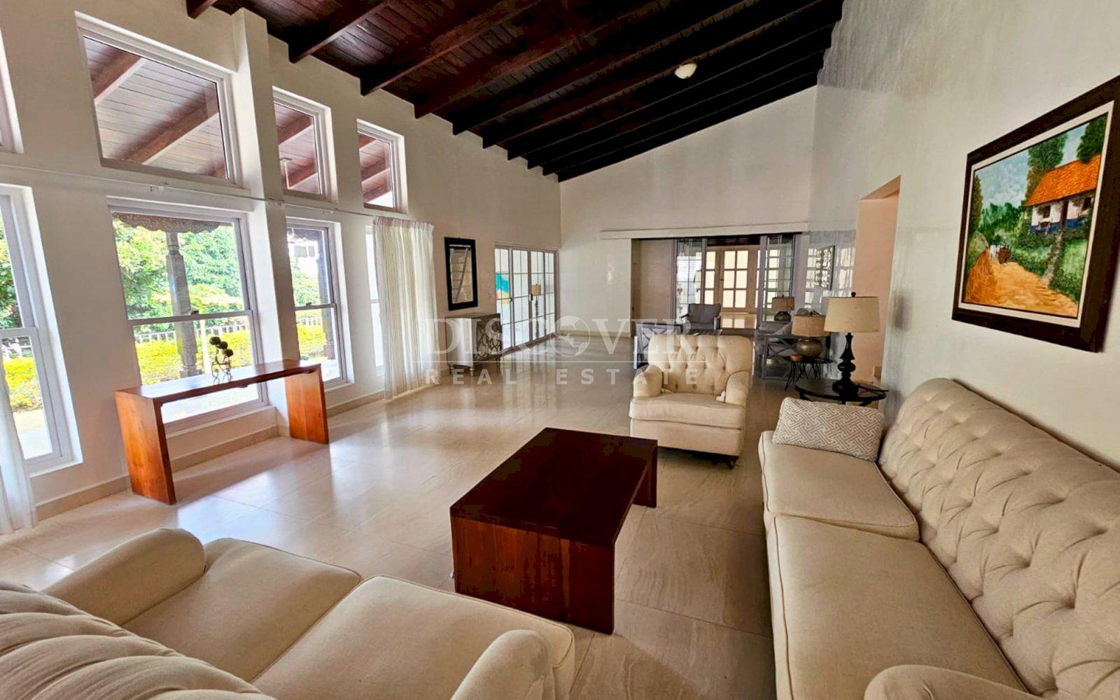 https://images.discovernica.com/propiedad/1600/ID14075_16.jpg