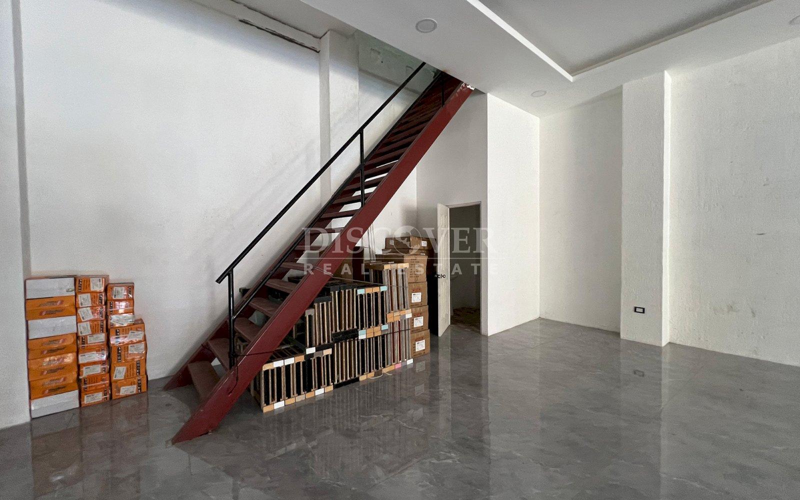  Commercial module for rent in Mercado Oriental