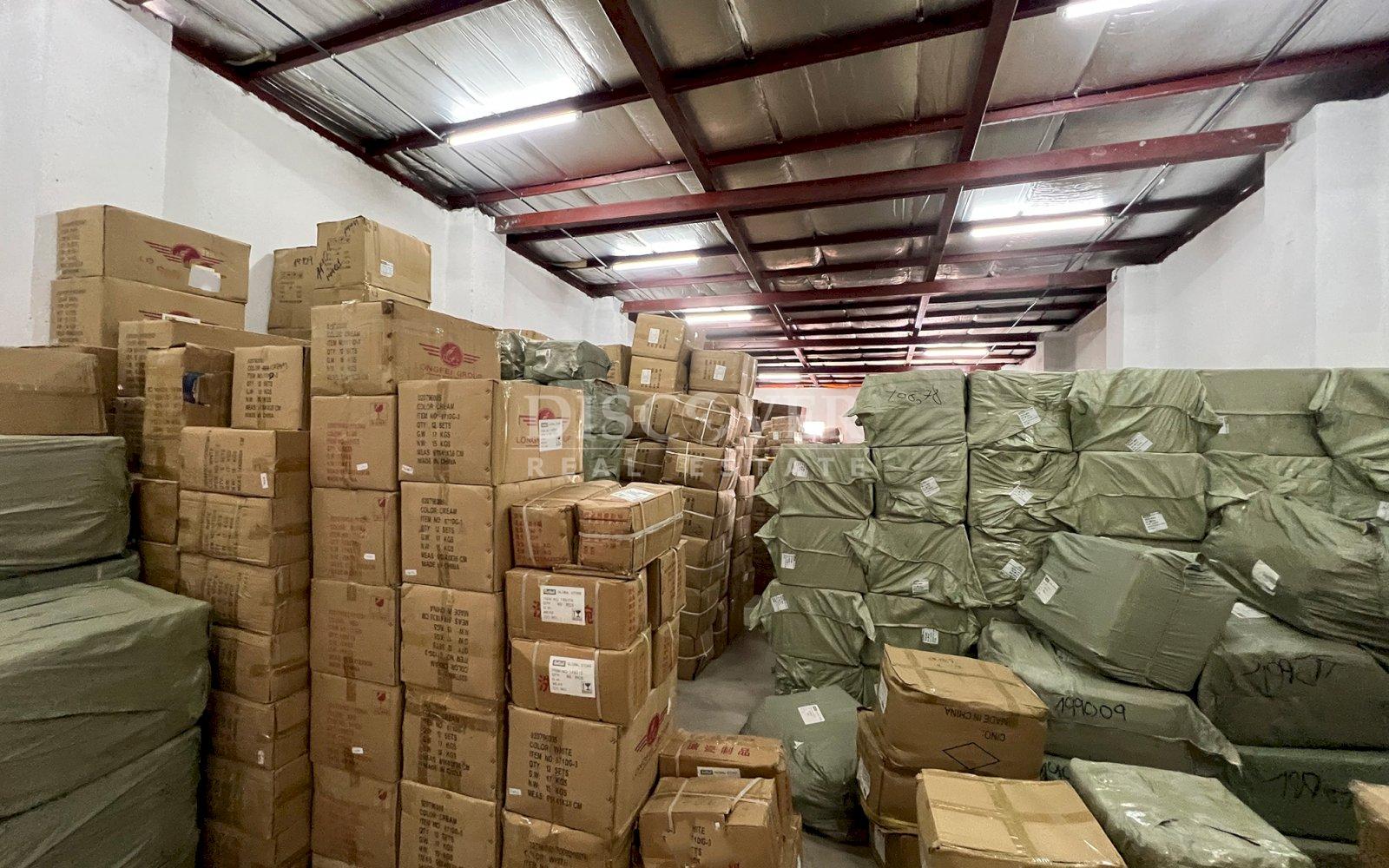  Commercial module for rent in Mercado Oriental