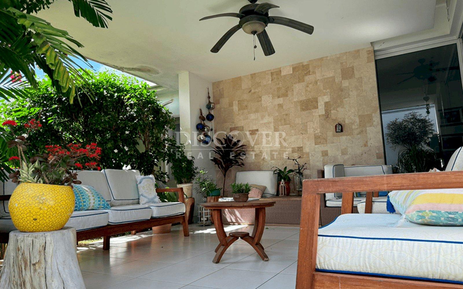  Modern house for sale in Las Colinas 