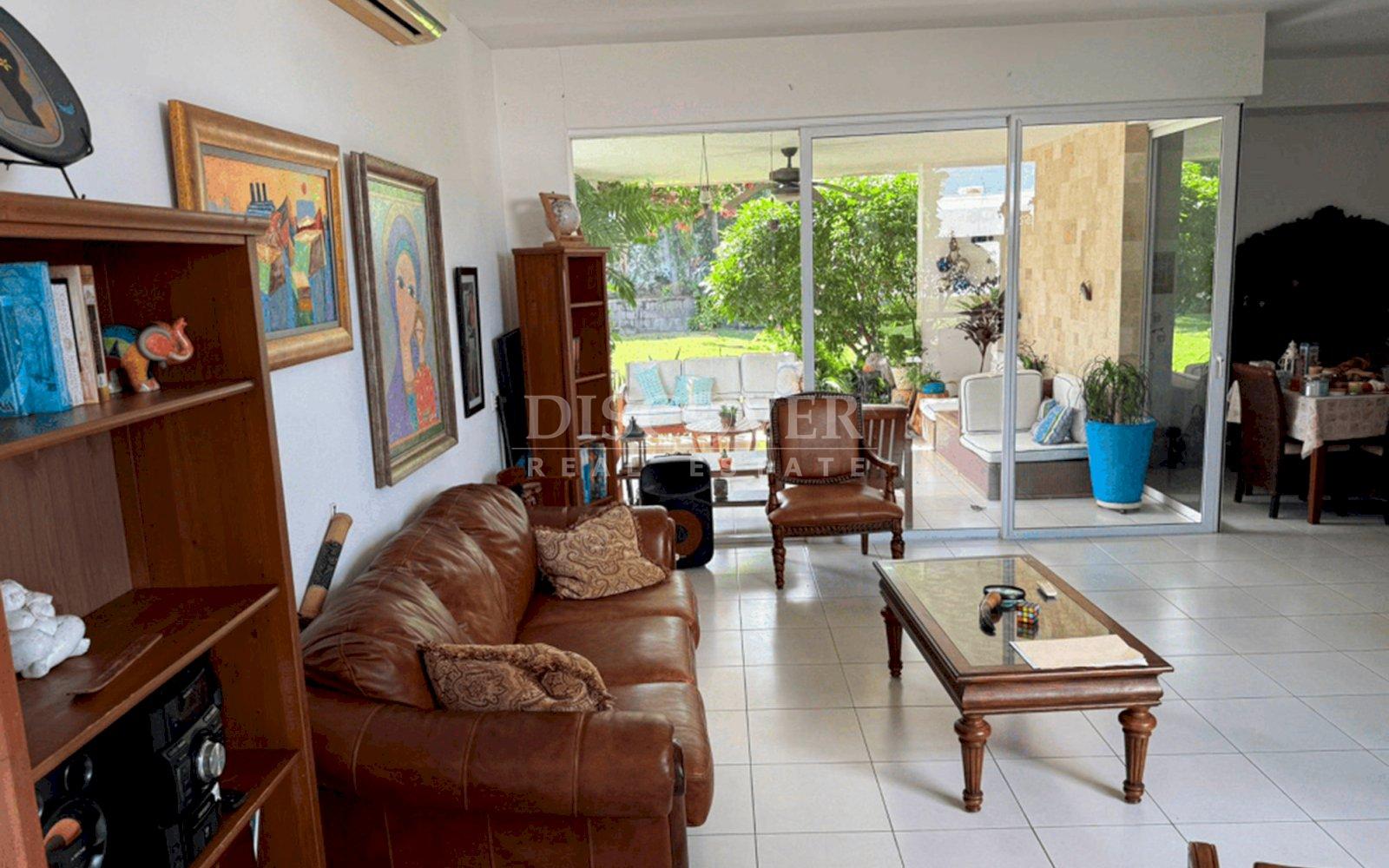  Modern house for sale in Las Colinas 