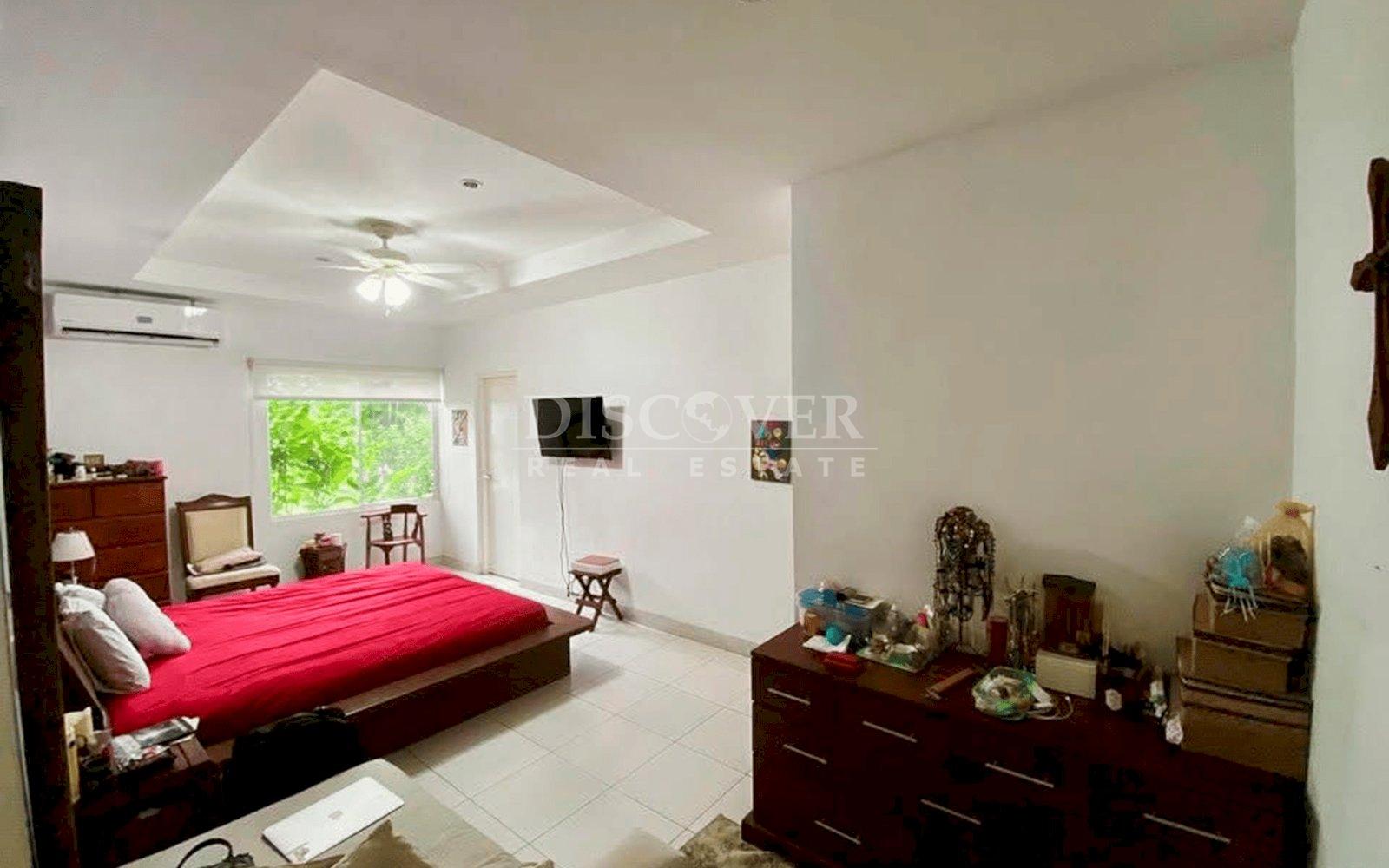  Modern house for sale in Las Colinas 