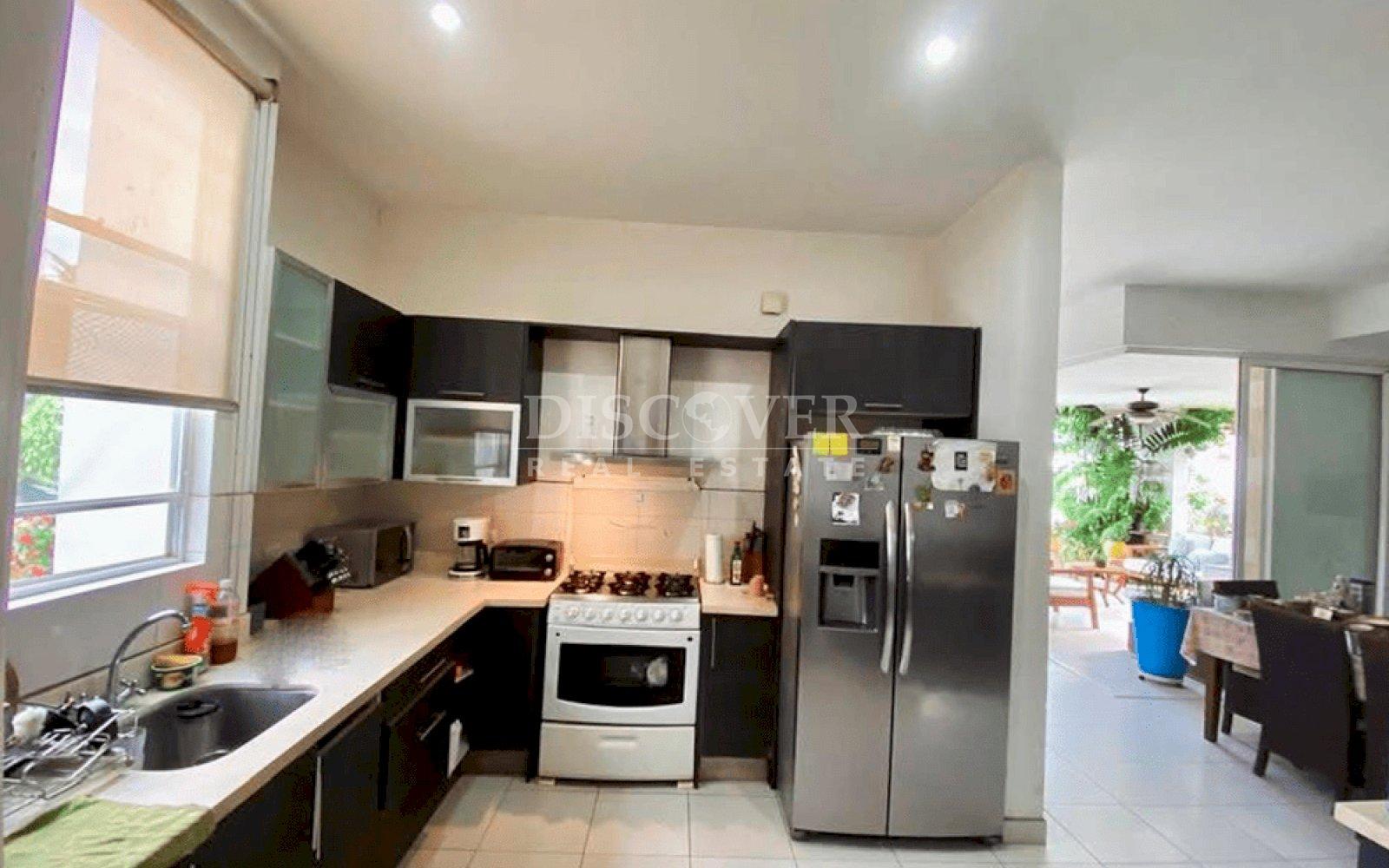  Modern house for sale in Las Colinas 