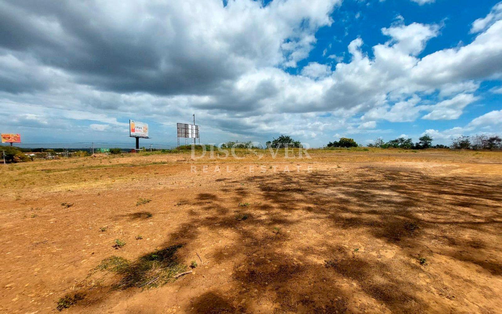  Land for sale in Pista Suburbana - Zona de alta plusvalia 