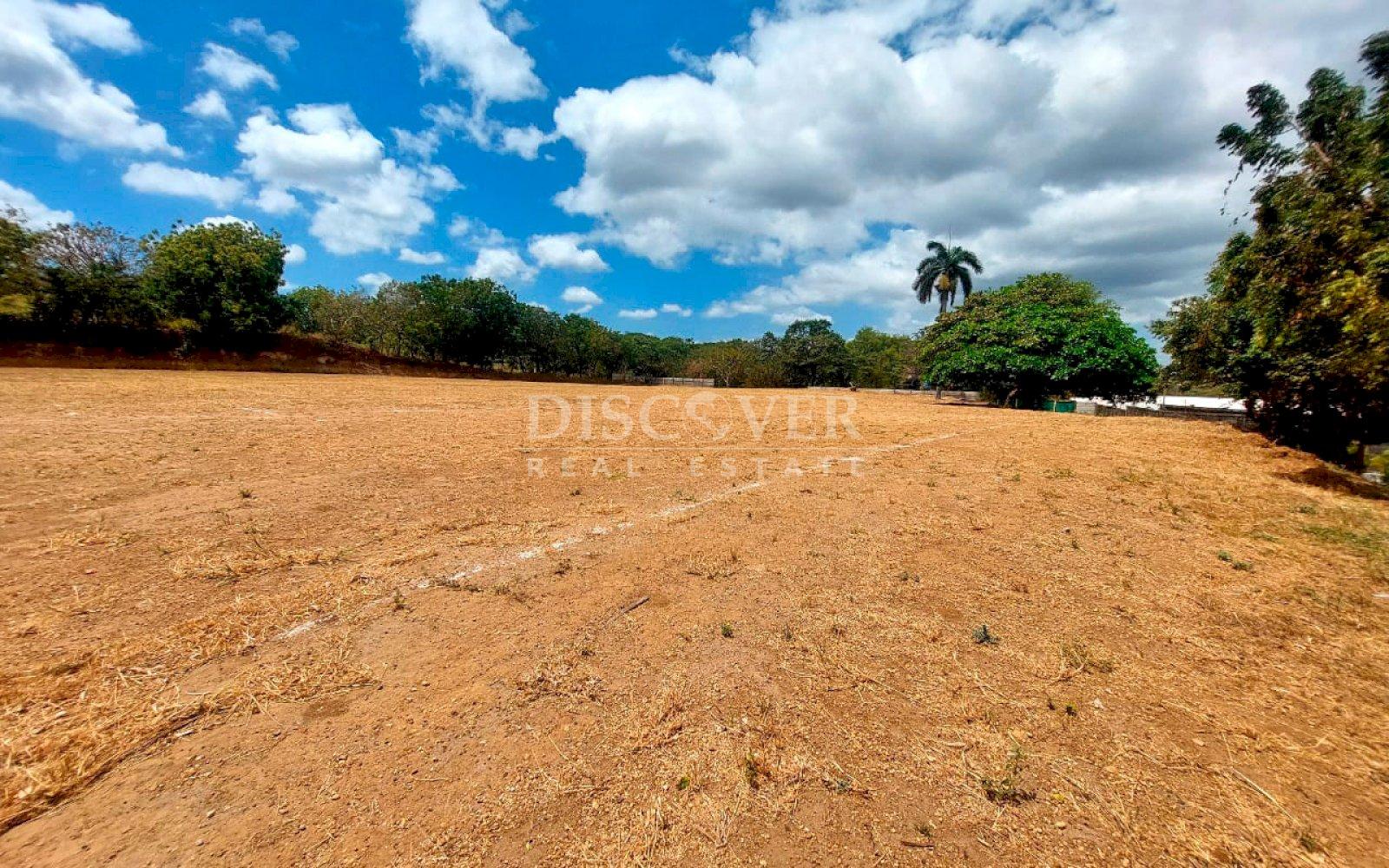  Land for sale in Pista Suburbana - Zona de alta plusvalia 