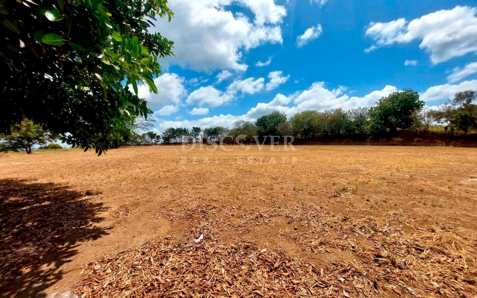  Land for sale in Pista Suburbana - Zona de alta plusvalia 