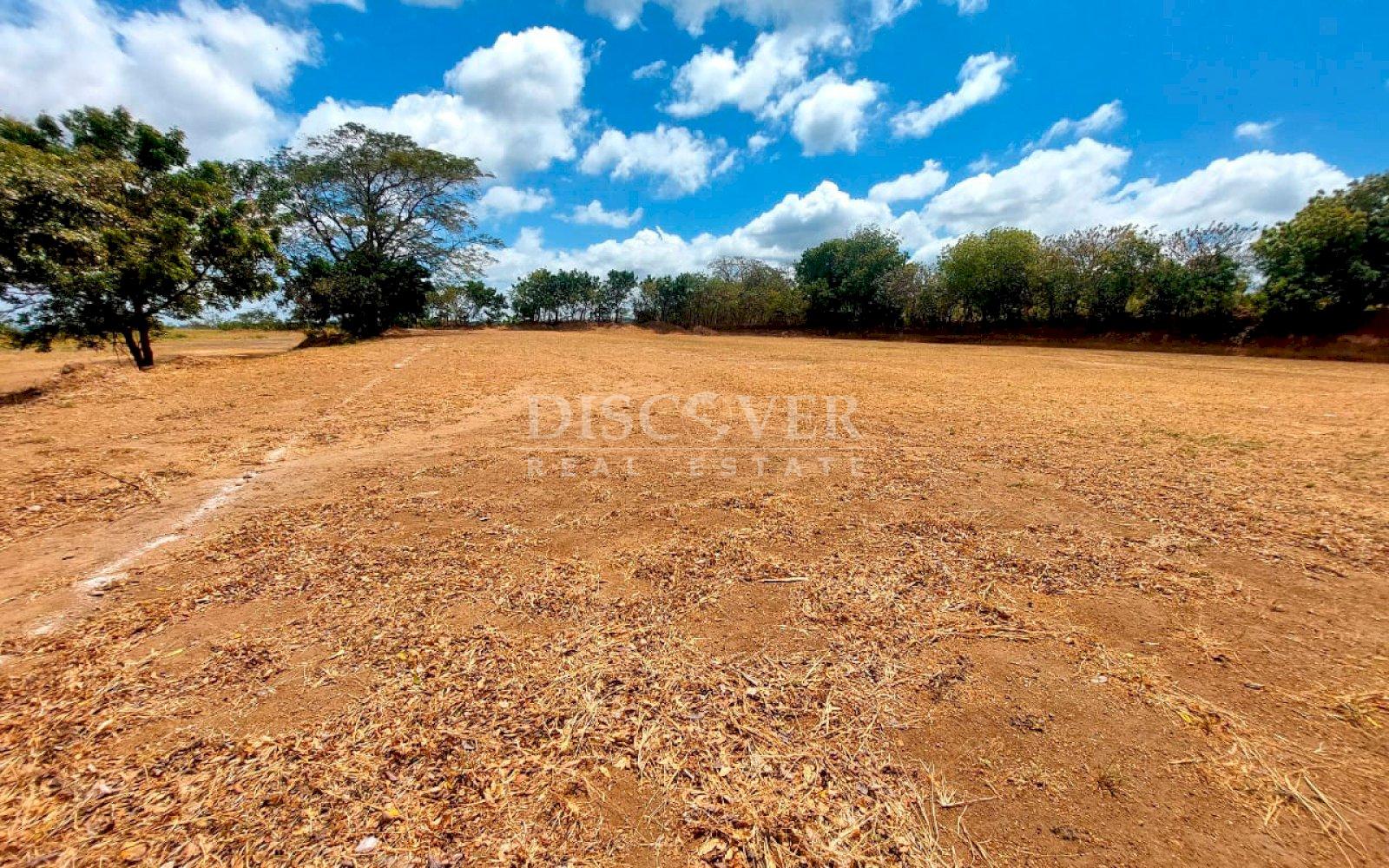  Land for sale in Pista Suburbana - Zona de alta plusvalia 