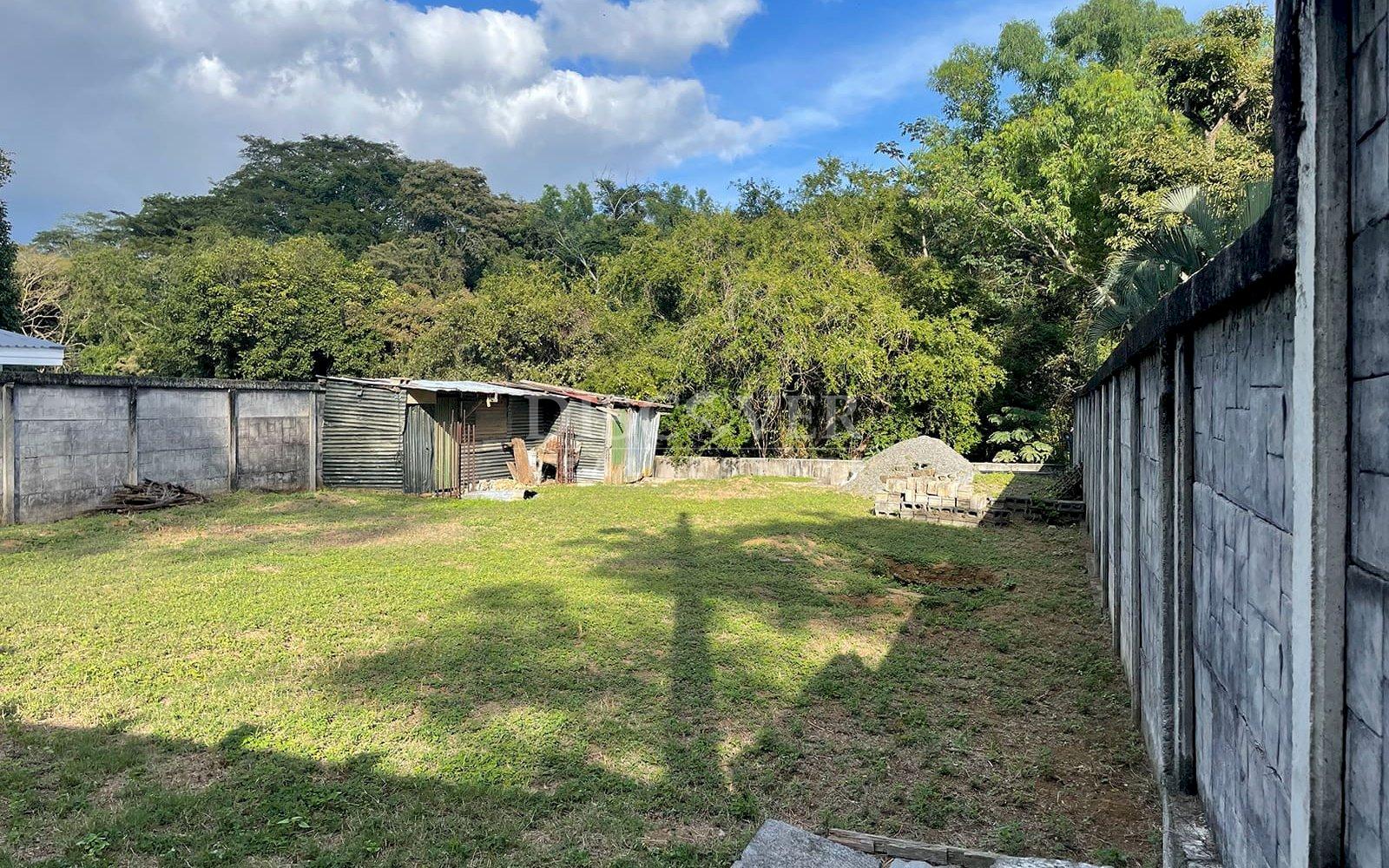  Improved lot for sale in Villa Fontana Sur
