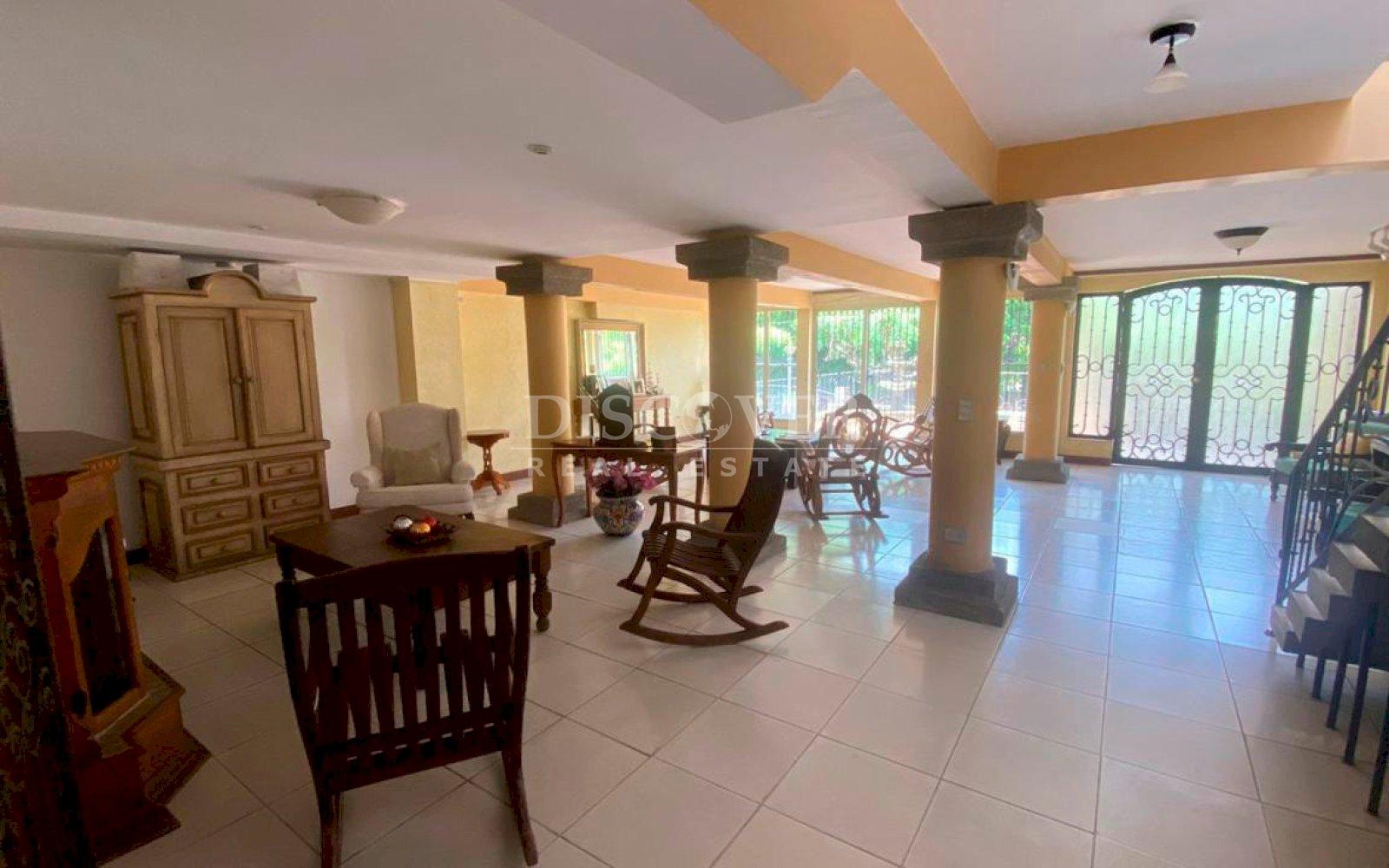  House for Rent for Residential Use - Villa Fontana