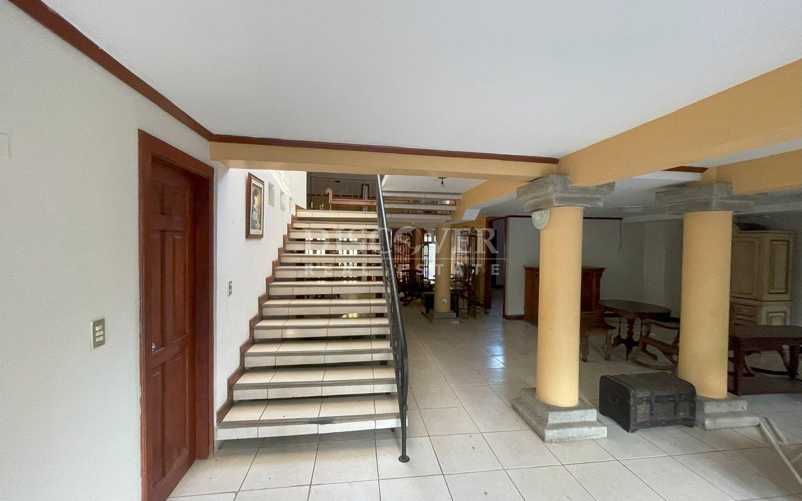  House for Rent for Residential Use - Villa Fontana