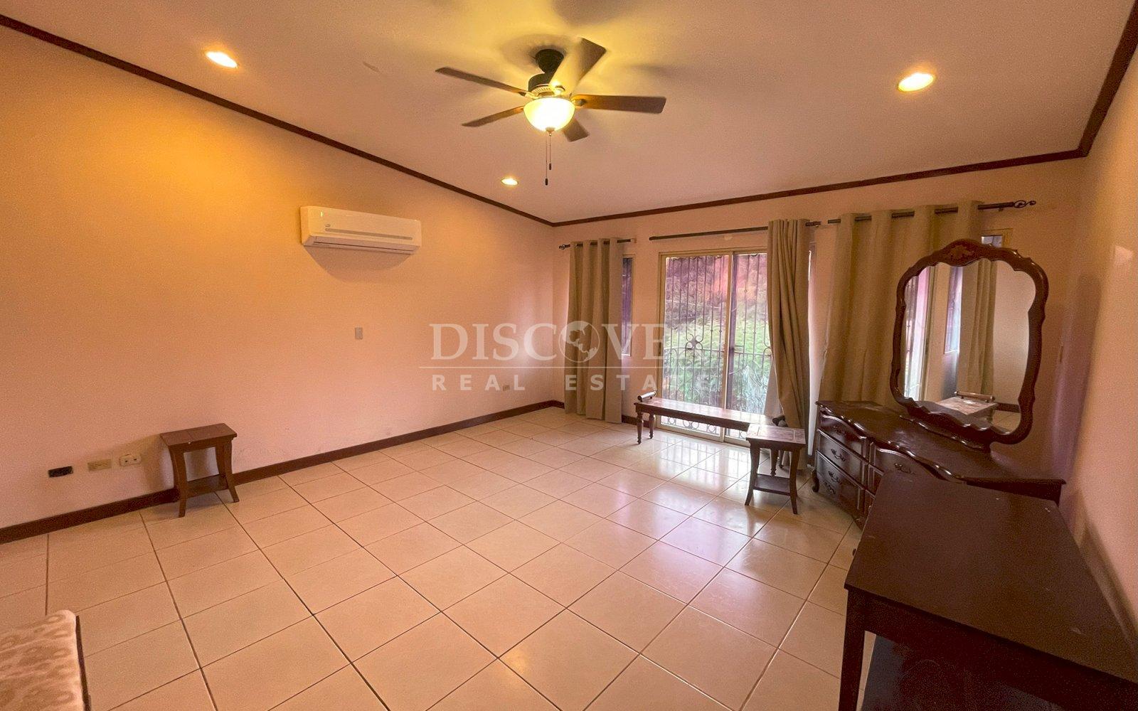  House for Rent for Residential Use - Villa Fontana