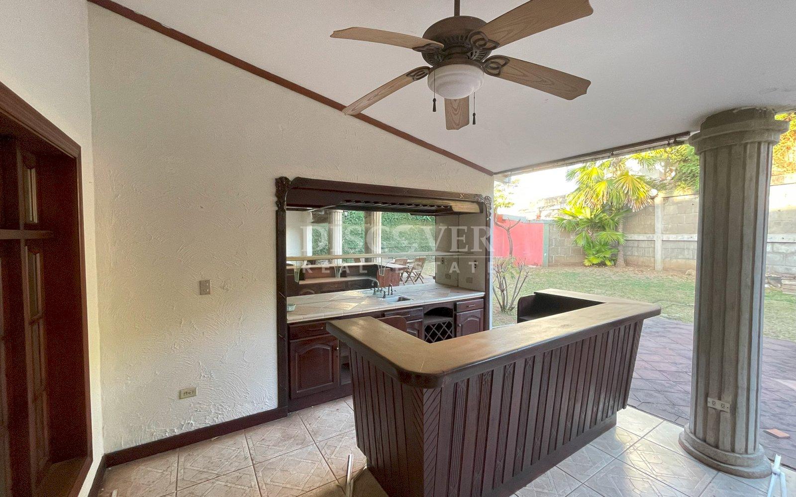  House for Rent for Residential Use - Villa Fontana