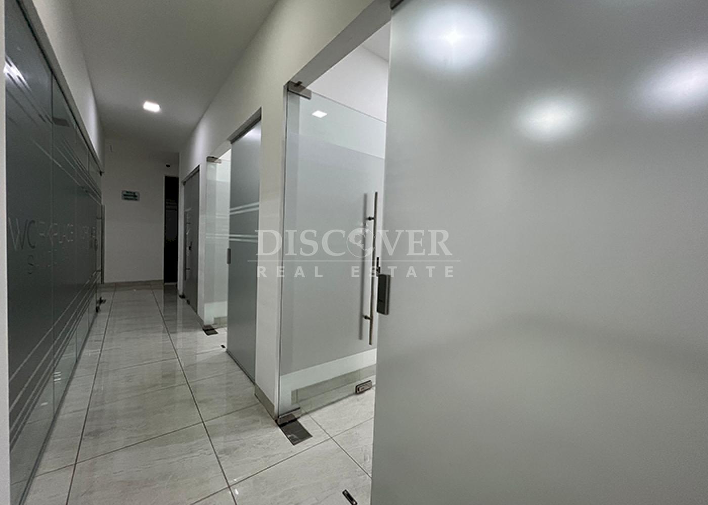  Office for rent in Pista Suburbana