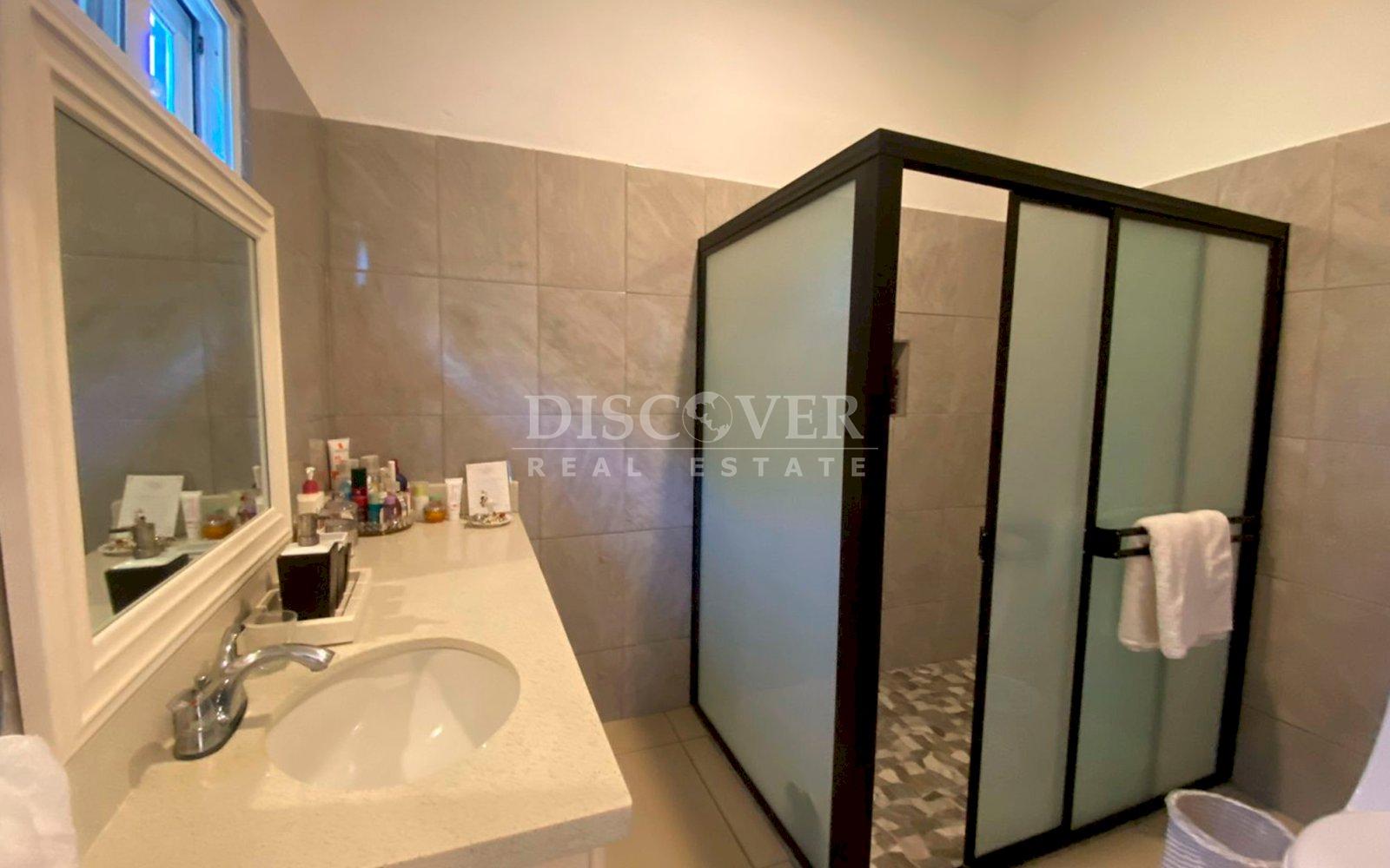  Spacious house for sale in Santo Domingo 