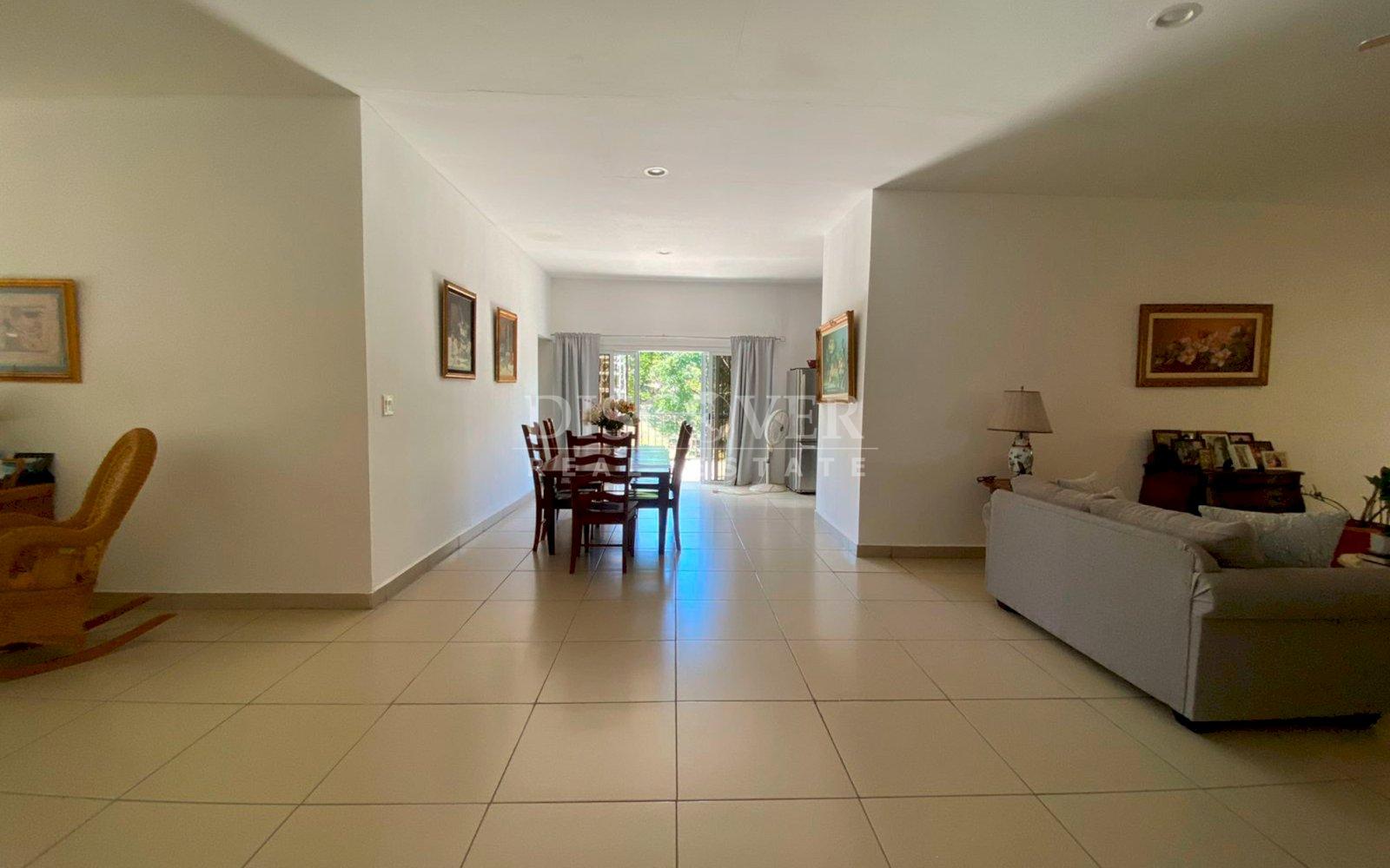  Spacious house for sale in Santo Domingo 