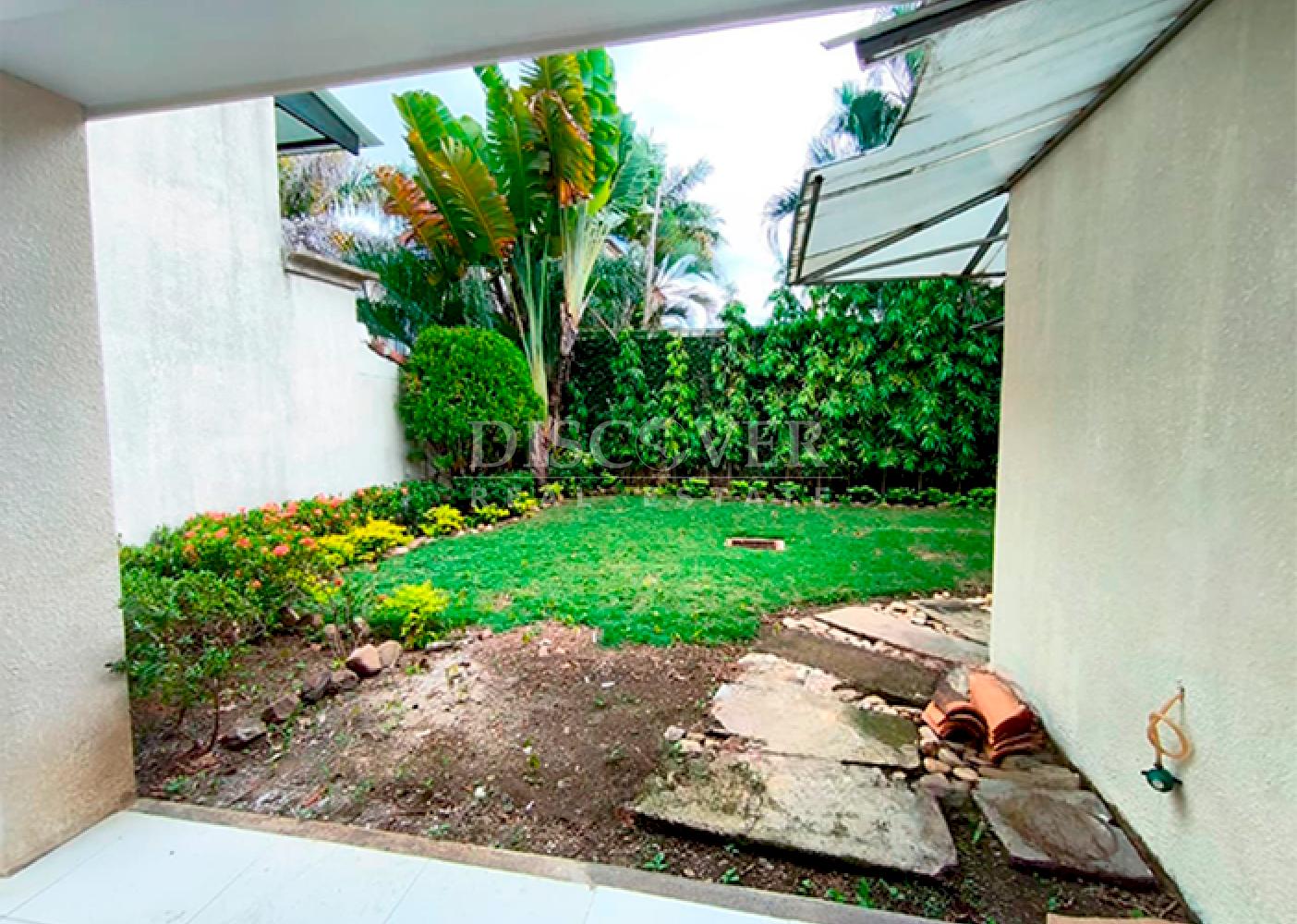 Furnished townhouses for rent in Las Colinas