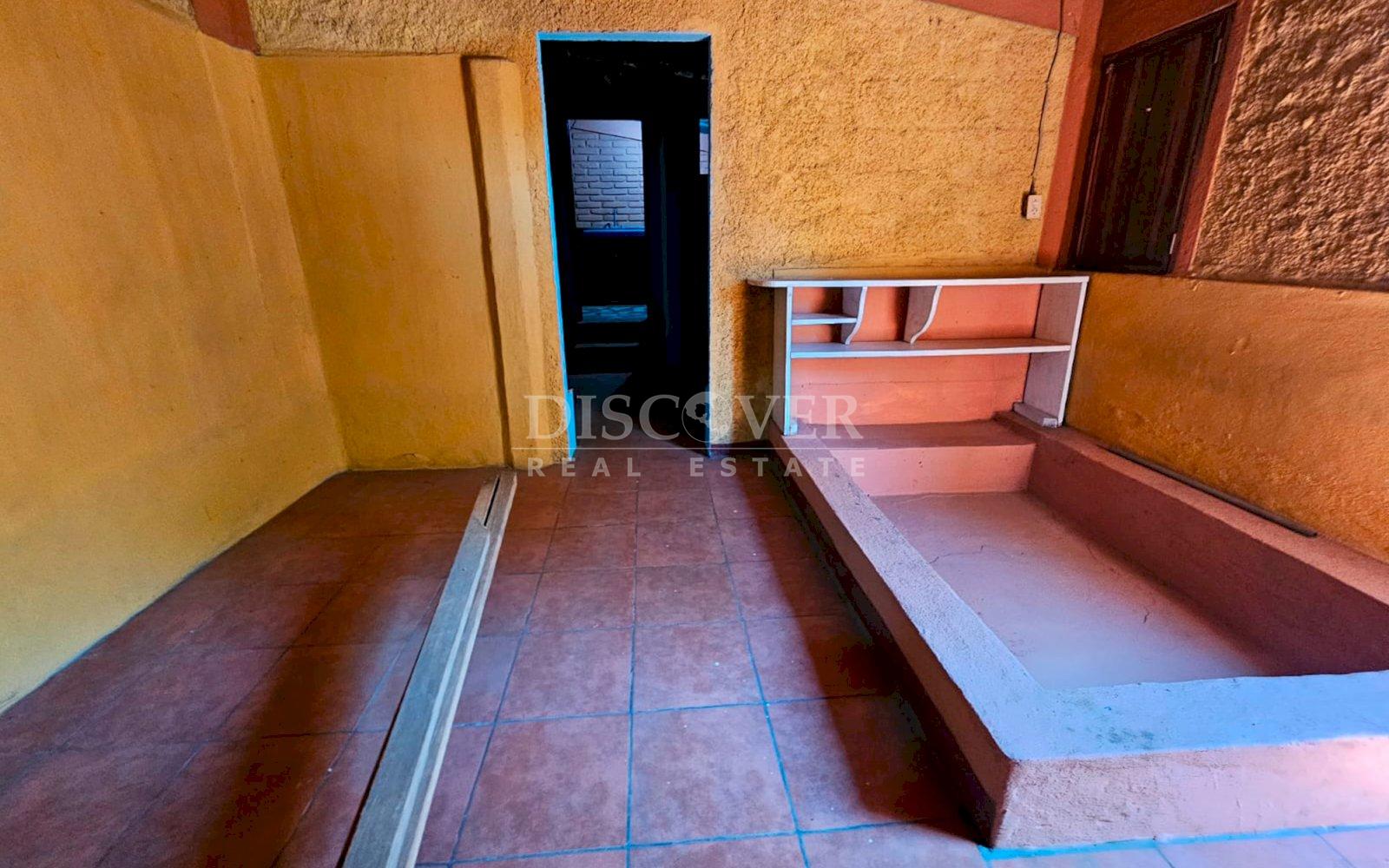  Module and apartment suitable for restaurant for sale/rent in Carretera Nueva a Leon 