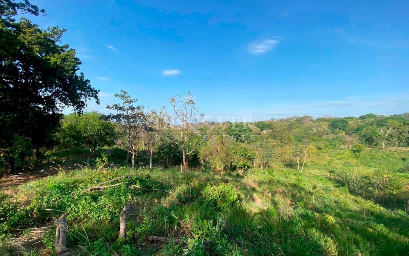  Land for sale located south of Intermezzo del Bosque