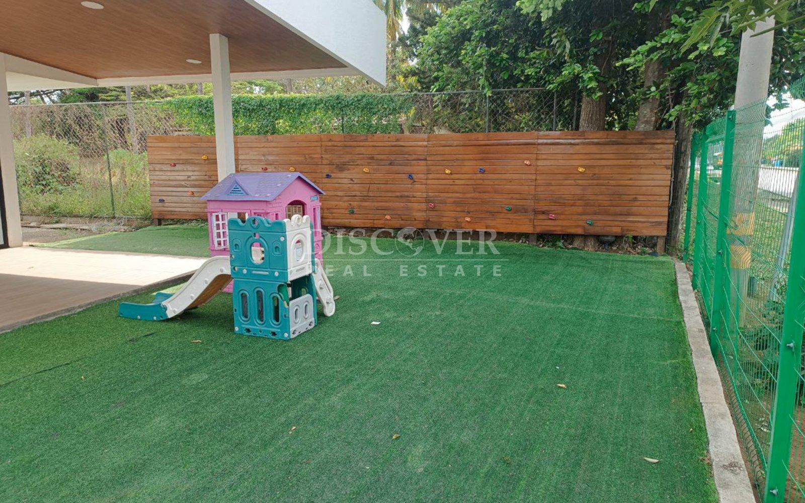  Commercial modules for rent in a plaza located in Carretera a Masaya