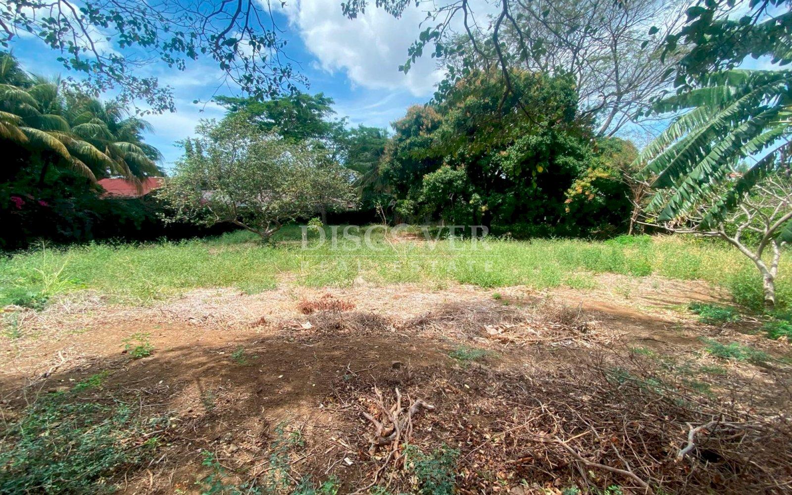  Spacious Land Ideal for Housing Project or Investment