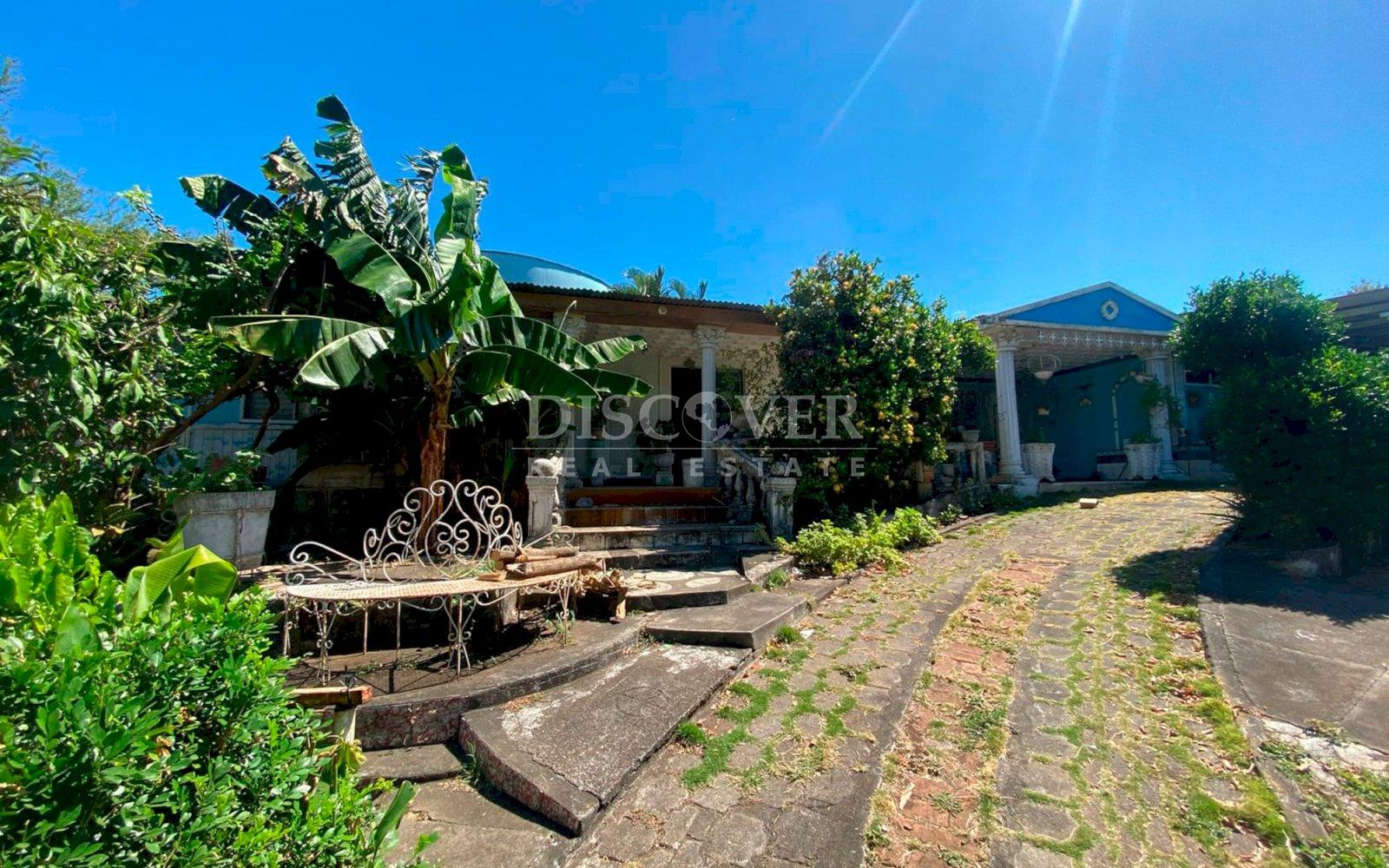  Investment Opportunity on the South Highway - Land with Potential for Rebuilding