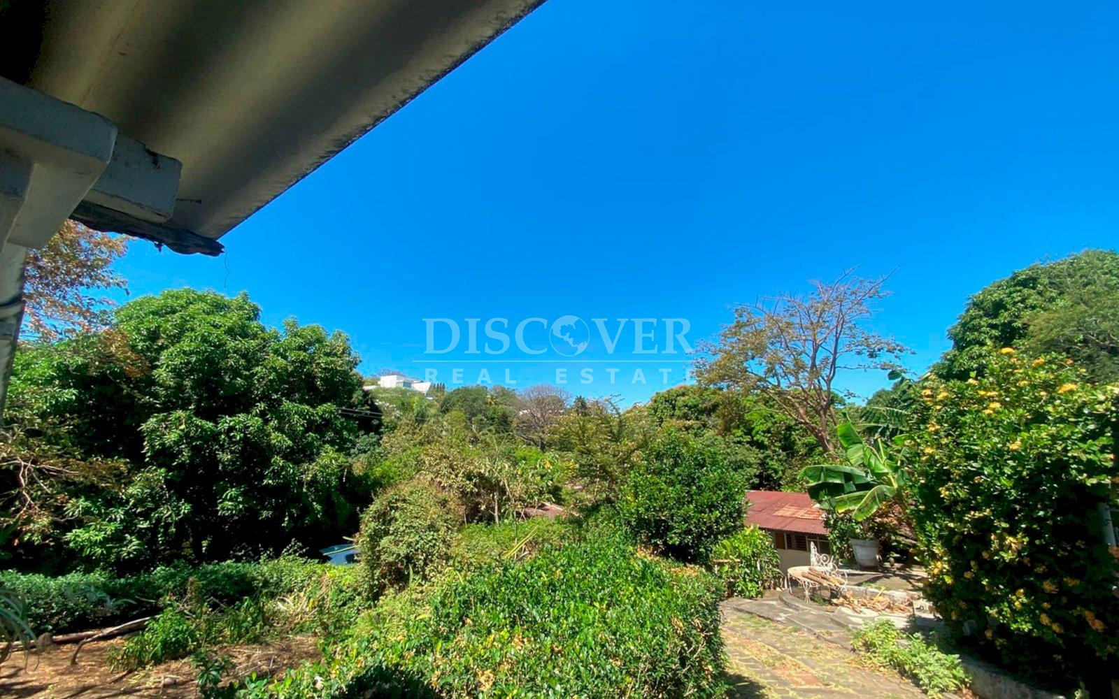  Investment Opportunity on the South Highway - Land with Potential for Rebuilding