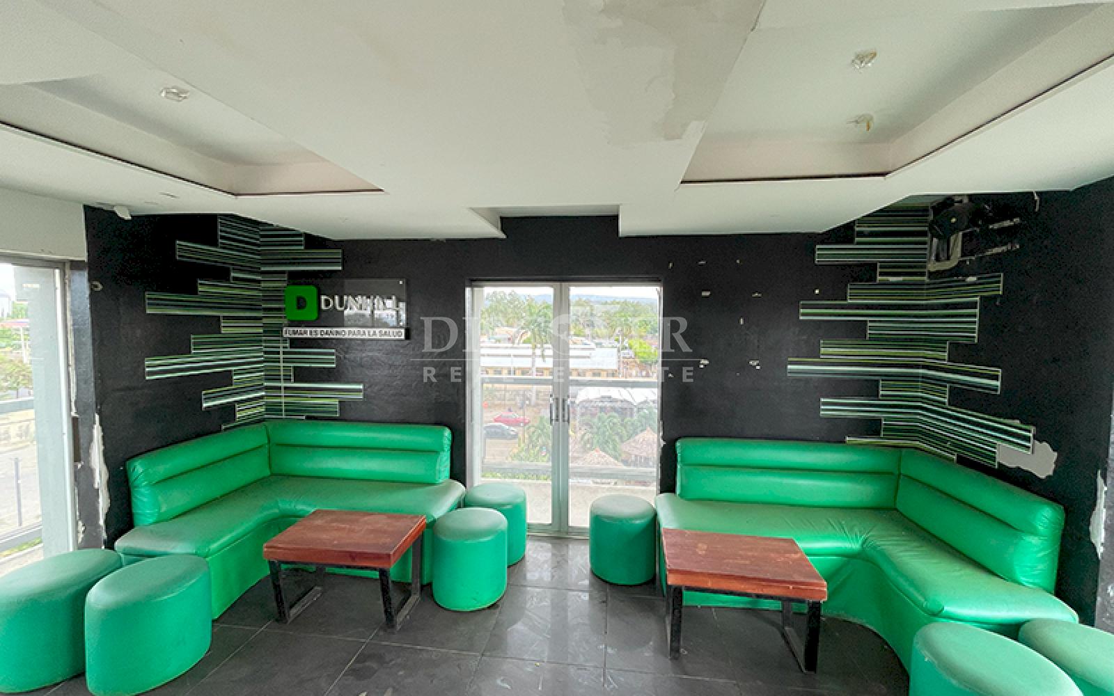  Commercial Property for Sale in Avenida Universitaria