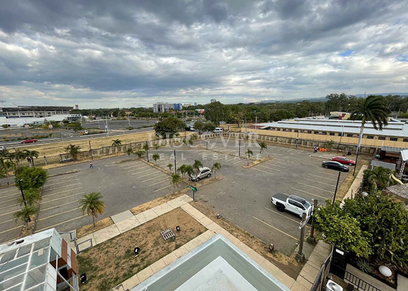  Commercial Property for Sale in Avenida Universitaria