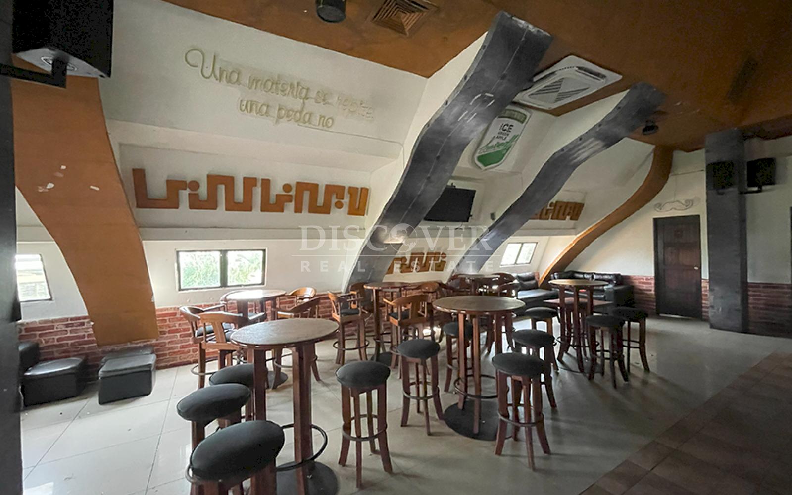  Commercial Property for Sale in Avenida Universitaria