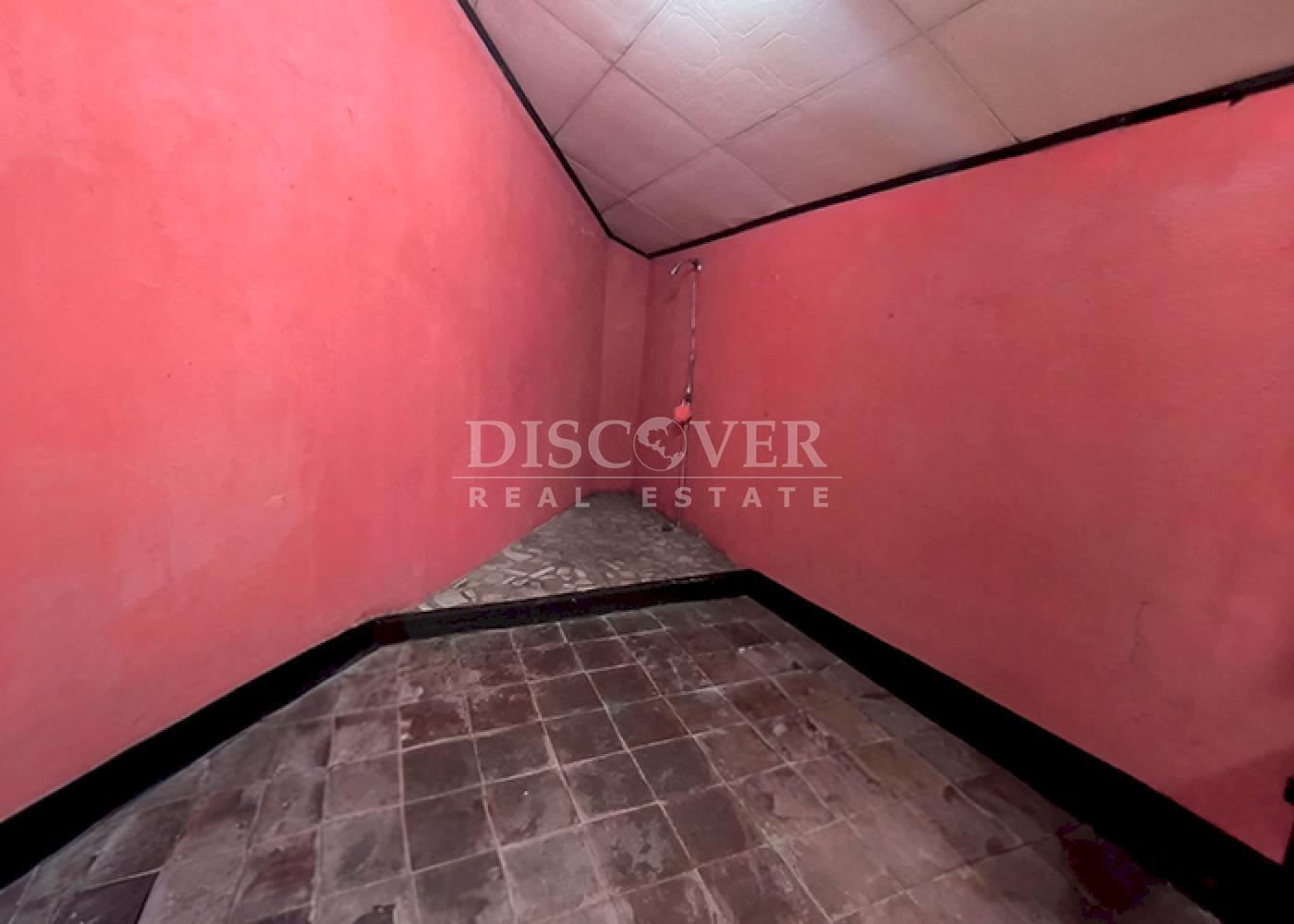  For sale house with Residential or Commercial Potential in Grenada