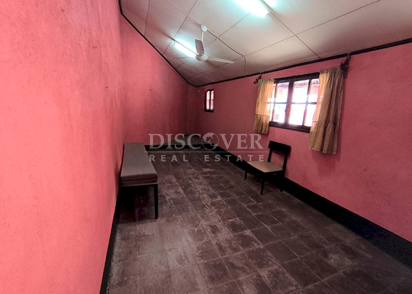  For sale house with Residential or Commercial Potential in Grenada