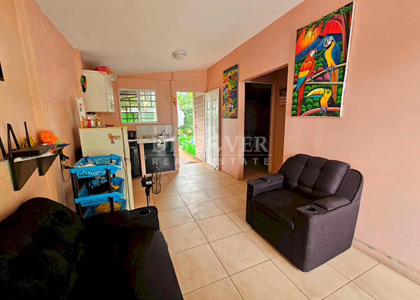  House for sale in Carretera Nueva a León - Residential Area