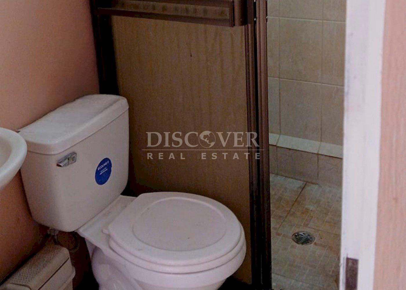  House for sale in Carretera Nueva a León - Residential Area