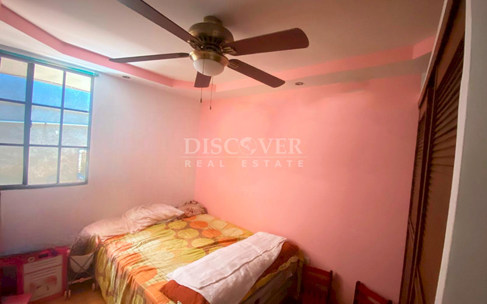  Spacious house for sale in Carretera Sur