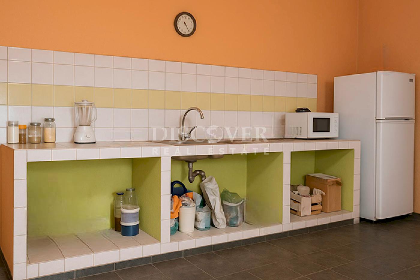 House for sale with large yard in Rivas