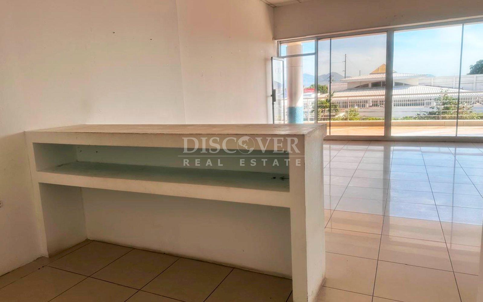  Module for Rent - Excellent Location in Commercial Plaza in Linda Vista