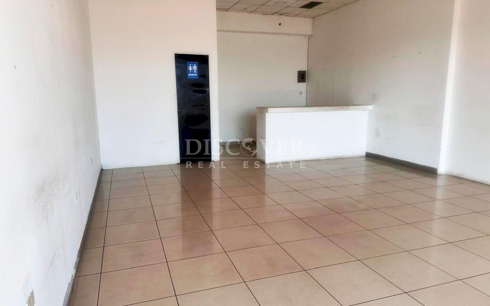  Module for Rent - Excellent Location in Commercial Plaza in Linda Vista