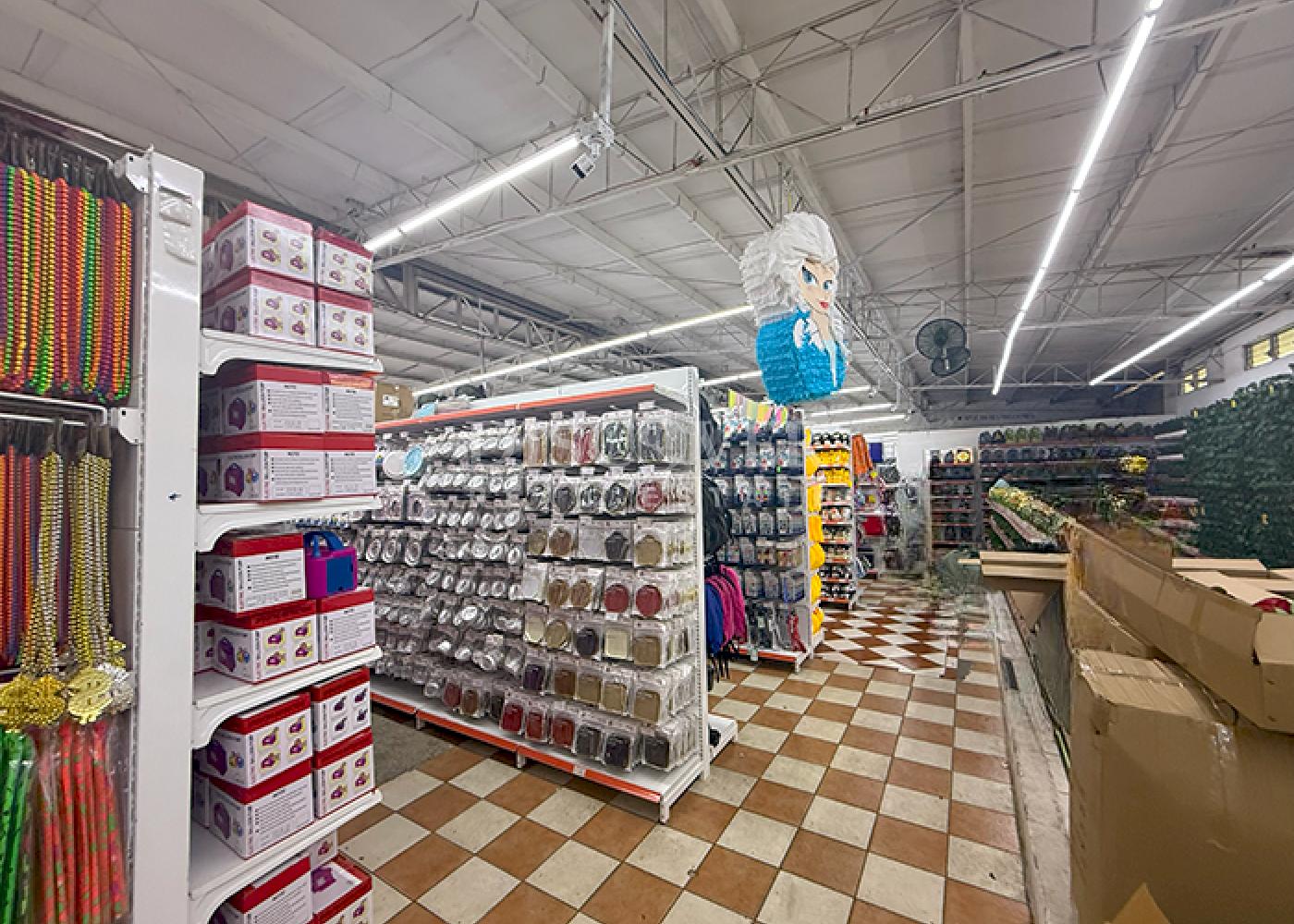  Commercial Building and Module for Sale in Montoya - With Active Tenant!