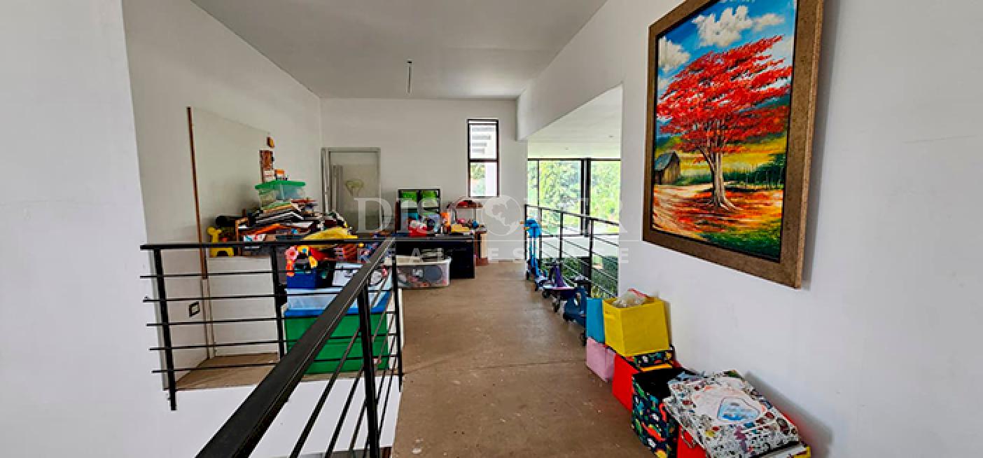  Comfortable house for sale in Las Colinas