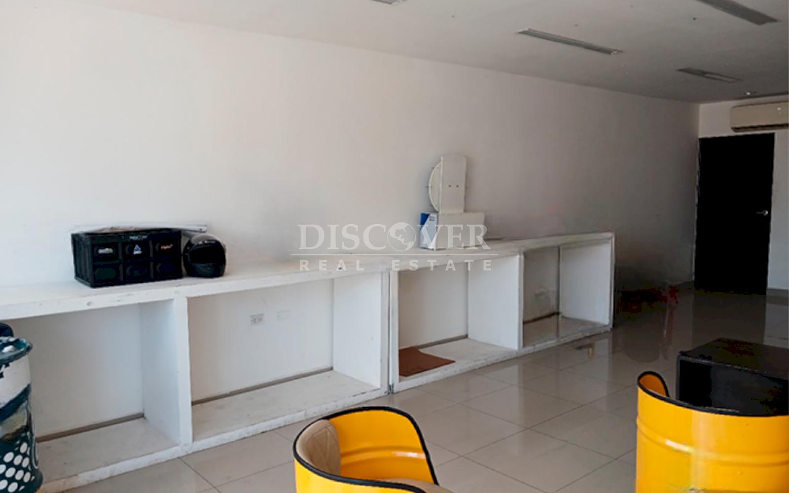  Two-story building for sale near Montoya