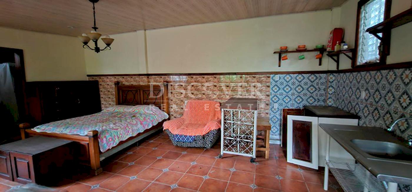 House with large lot for sale in Carretera Sur